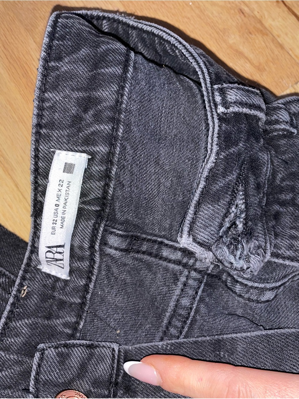 Zara High-Rise Washed Black Women's Jeans